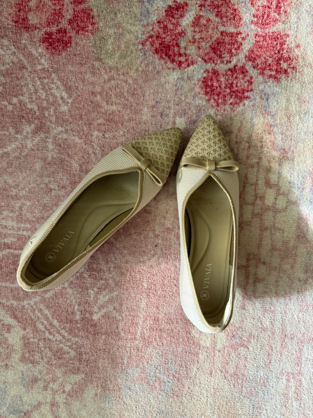 Vivala Cream Pointed-Toe kitten Heel Pumps with Bow - Picture 5 of 6